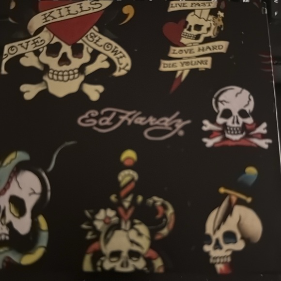 - Ed Hardy skull silicone watch - Picture 6 of 7